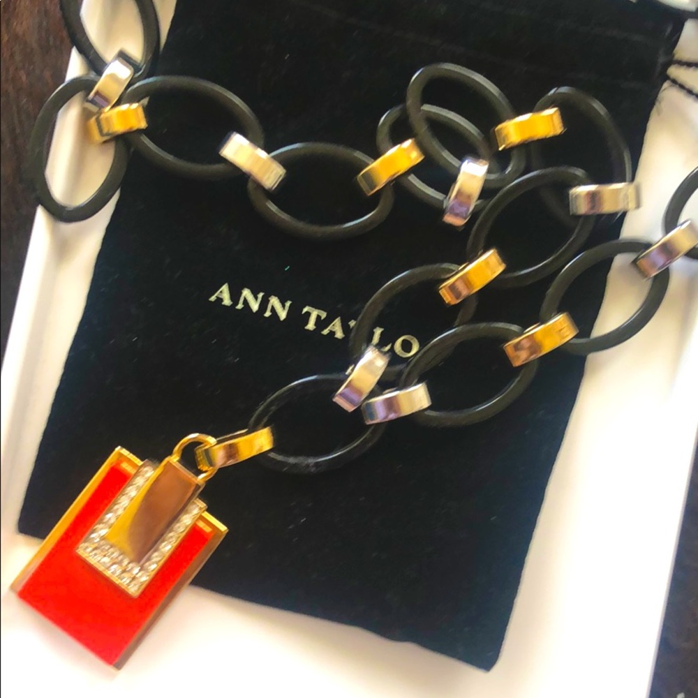 Ann Taylor like new black silver gold necklace